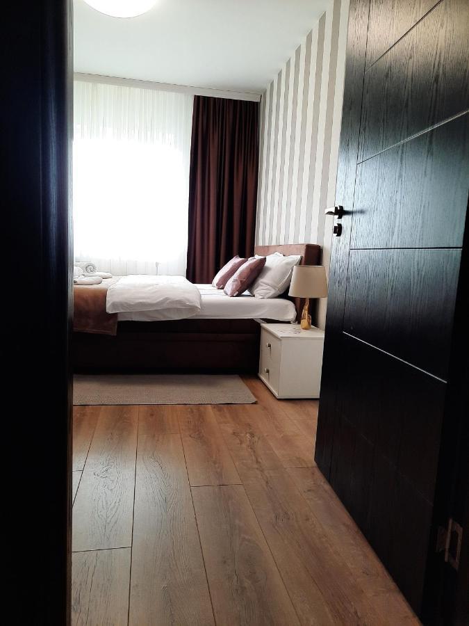 Divizija Lux Apartments Belgrado Esterno foto