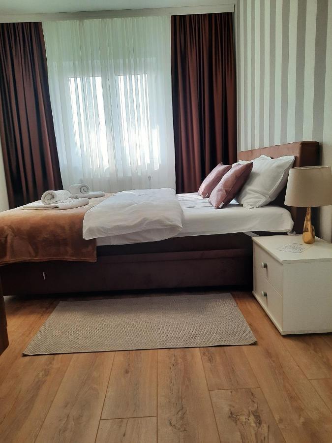 Divizija Lux Apartments Belgrado Esterno foto