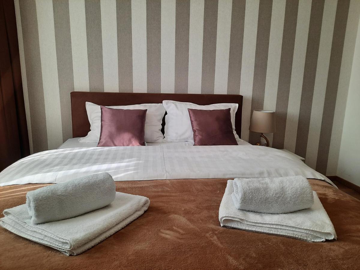 Divizija Lux Apartments Belgrado Esterno foto