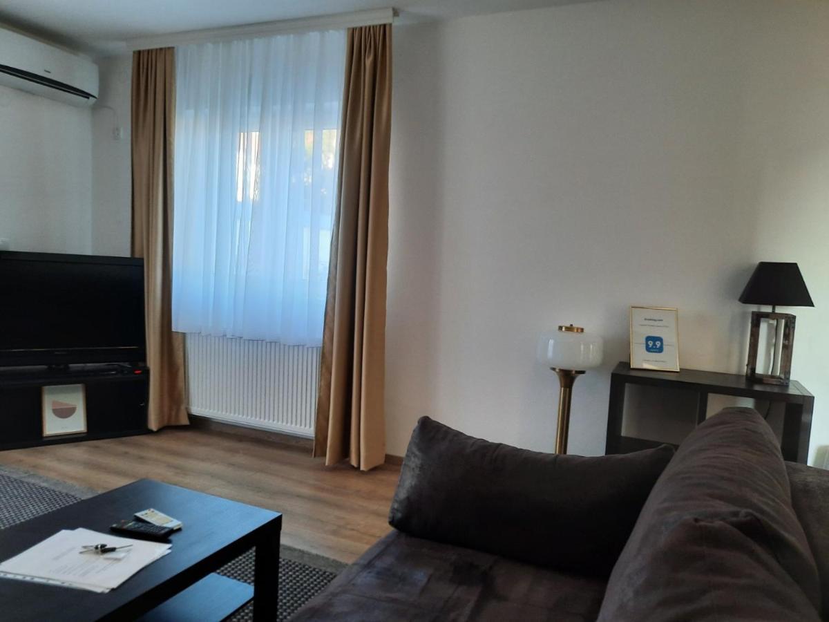Divizija Lux Apartments Belgrado Esterno foto