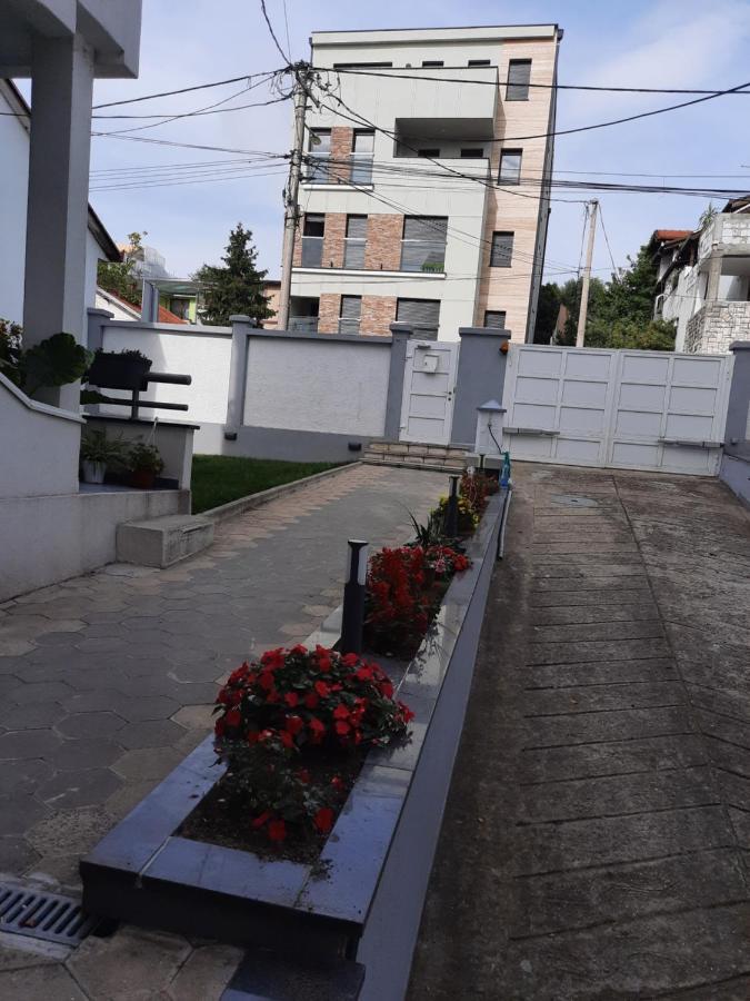 Divizija Lux Apartments Belgrado Esterno foto