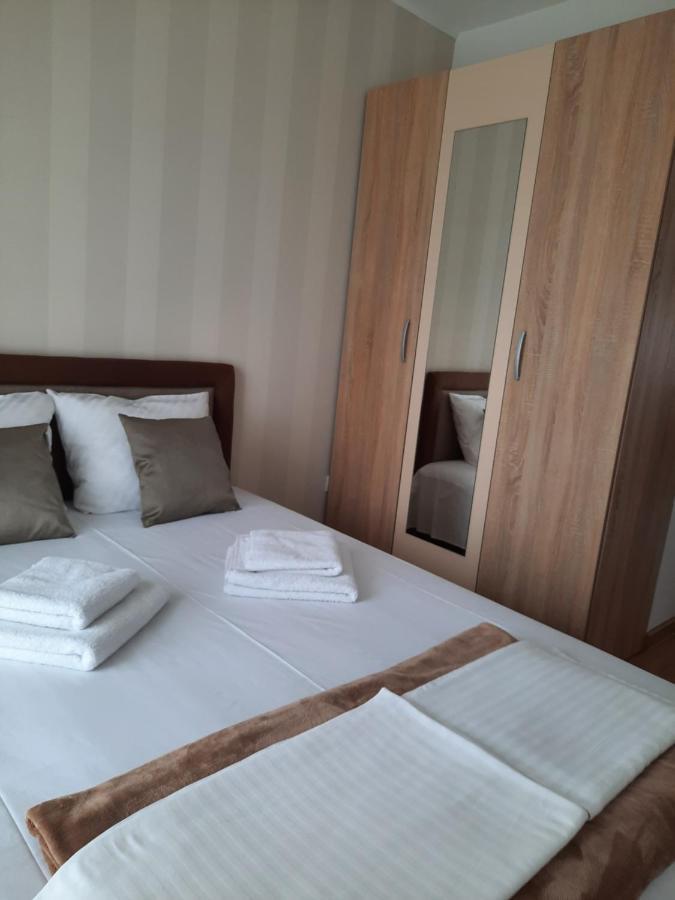 Divizija Lux Apartments Belgrado Esterno foto