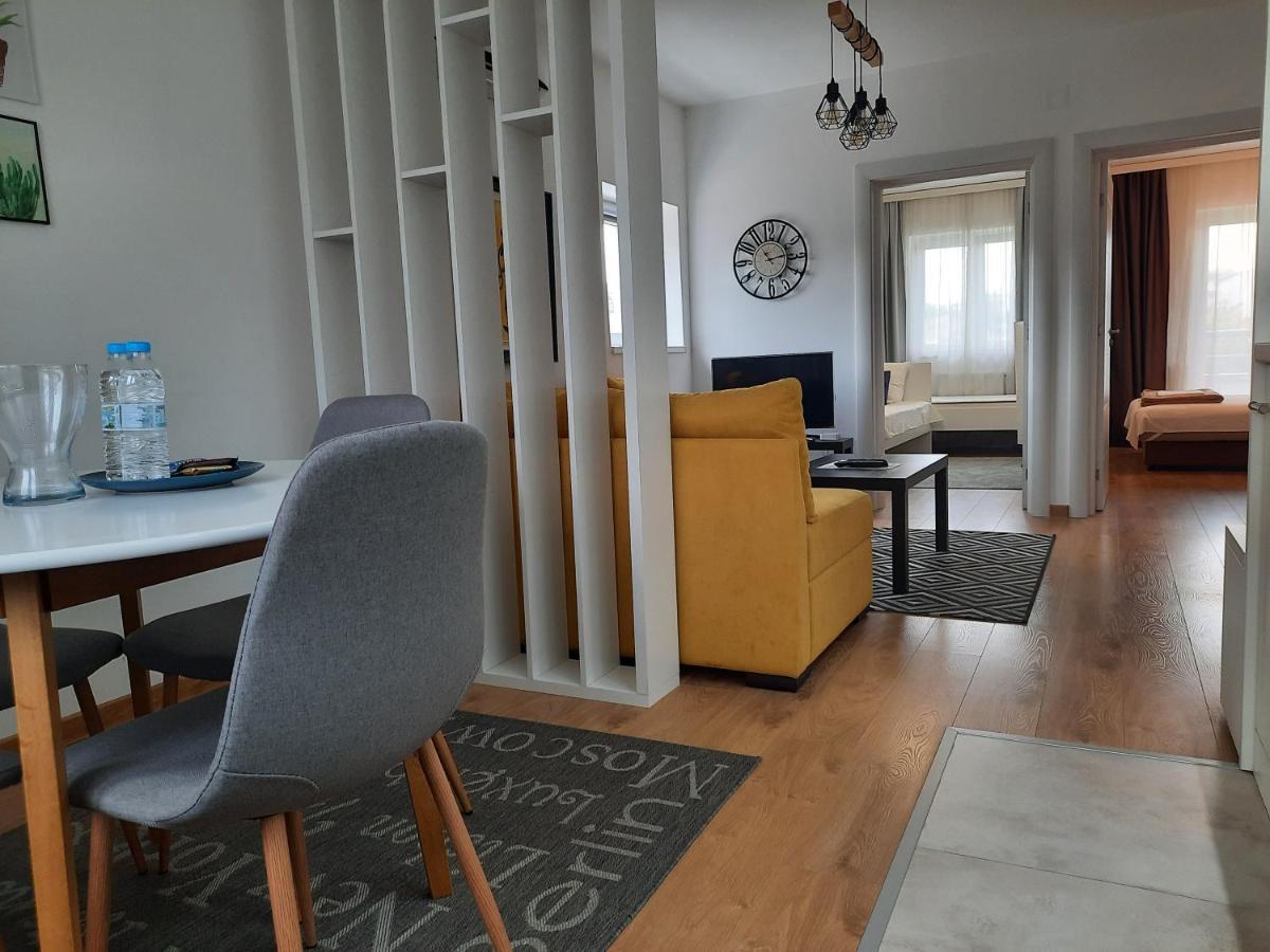 Divizija Lux Apartments Belgrado Esterno foto