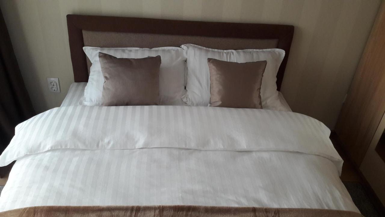 Divizija Lux Apartments Belgrado Esterno foto